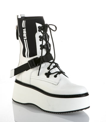 7037 Loriblu Boots / White